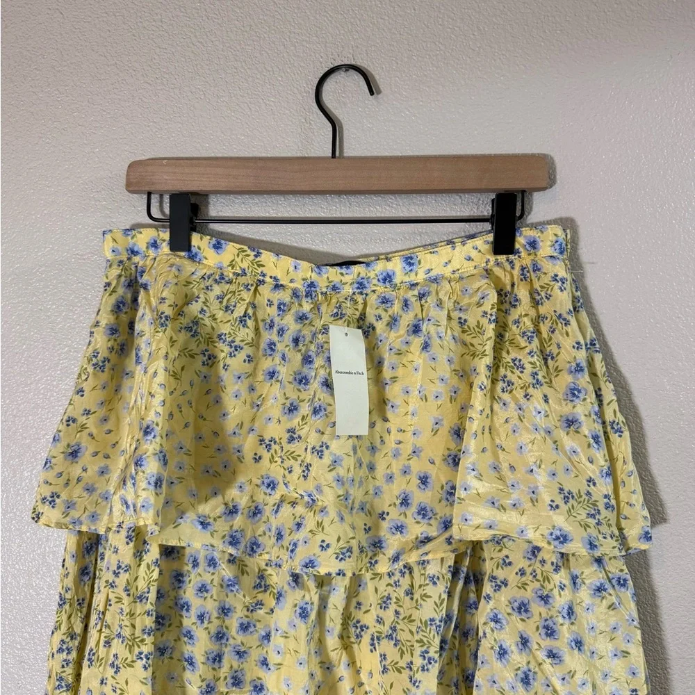 NWT Abercrombie & Fitch Drama Tiered Maxi Skirt Large Petite - Picture 4 of 9